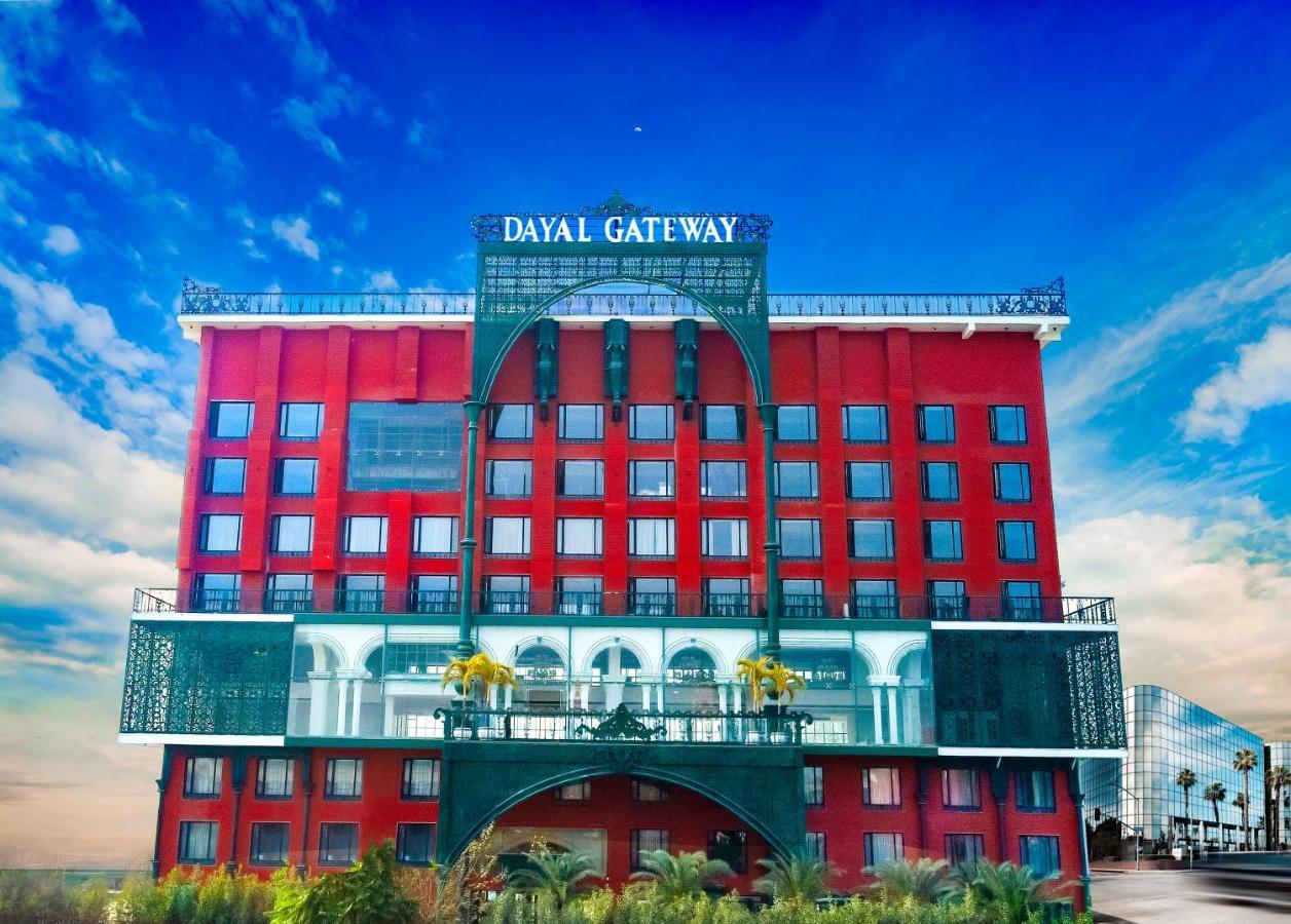 Hotel Dayal Gateway Lakhnaú Exteriér fotografie