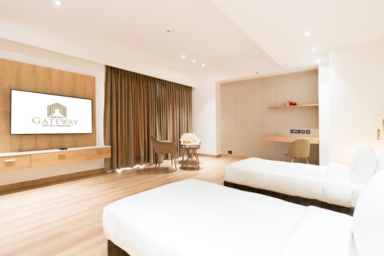Hotel Dayal Gateway Lakhnaú Exteriér fotografie