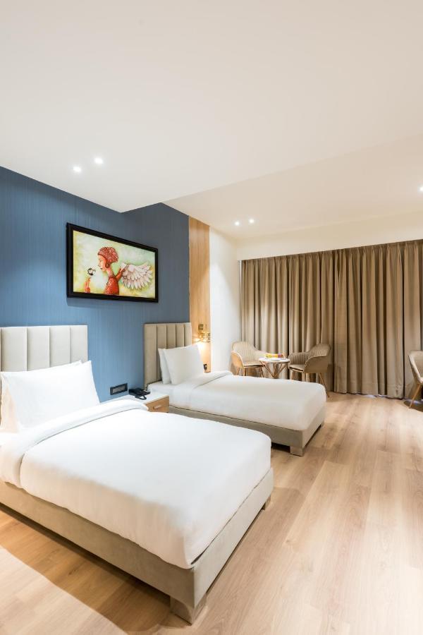 Hotel Dayal Gateway Lakhnaú Exteriér fotografie