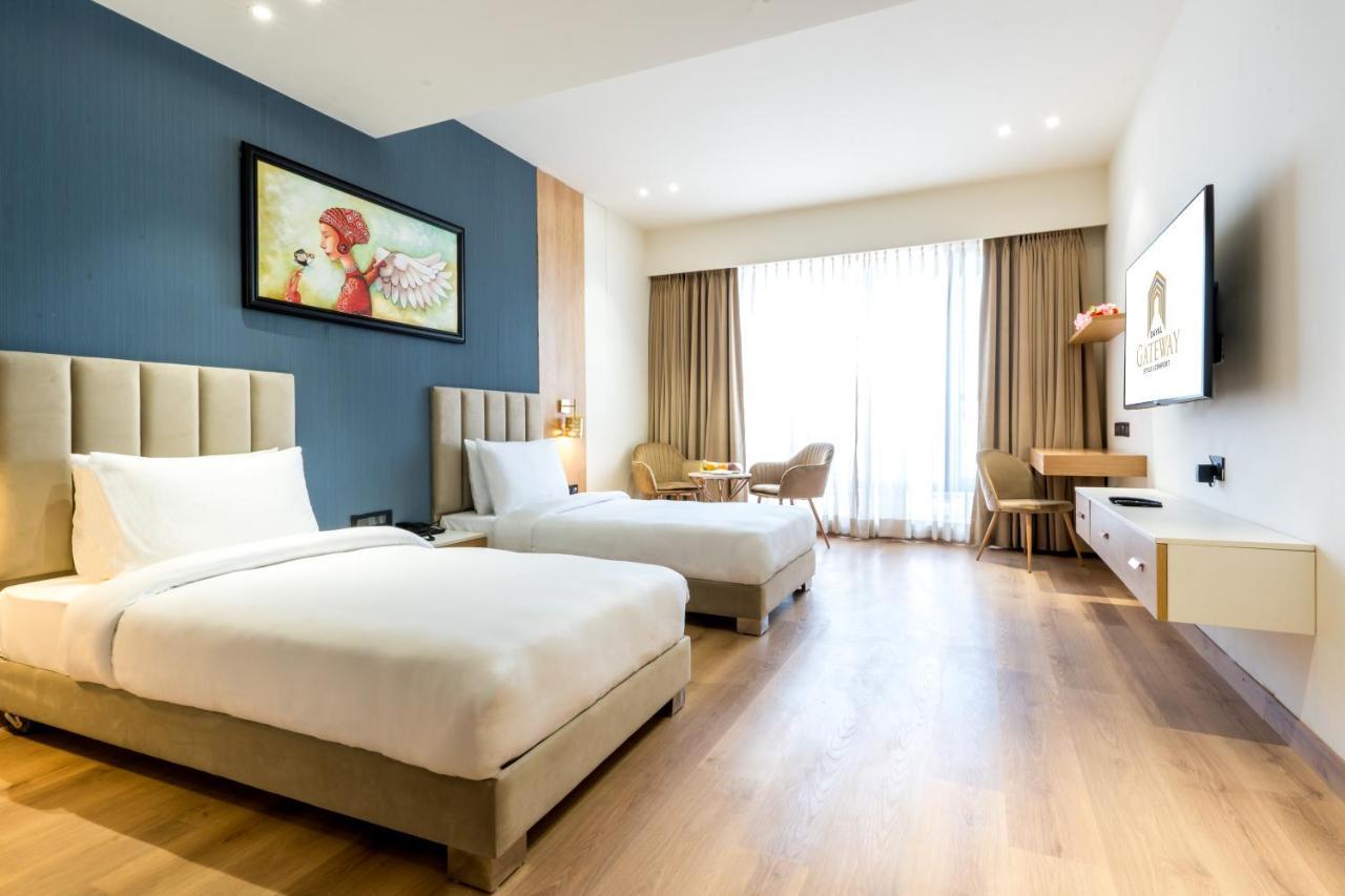 Hotel Dayal Gateway Lakhnaú Exteriér fotografie
