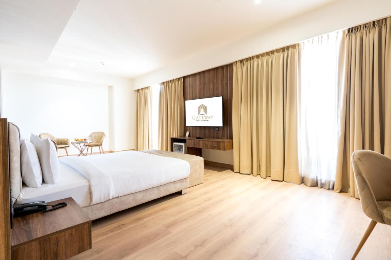 Hotel Dayal Gateway Lakhnaú Exteriér fotografie